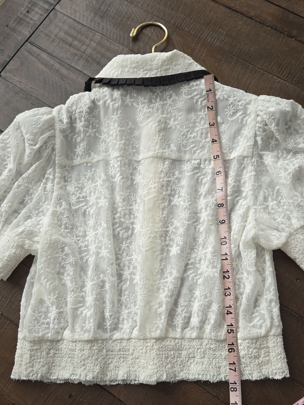 Alice + Olivia Tamra Puff Sleeve Embroidered Top - Picture 8 of 11